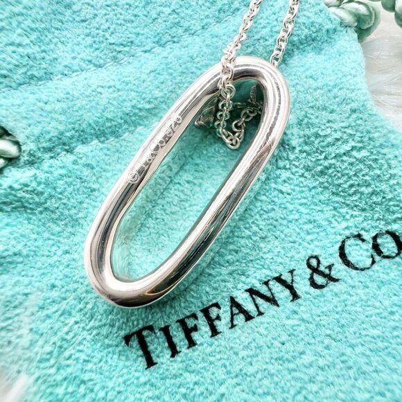 Mint Condition!! Tiffany & Co. Oval Loop Necklace - Picture 3 of 5